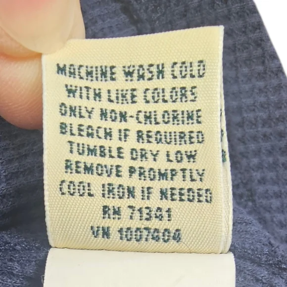 L.L. Bean Women's Royal Blue Long Sleeve Thermal Tee with Plaid Labrador Dog - Picture 7 of 10